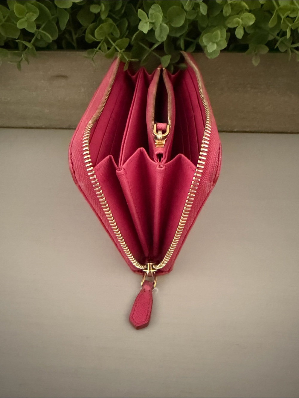Prada Hot Pink Saffiano Zip Wallet w| Gold Logo - Picture 8 of 16